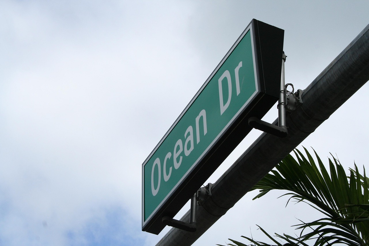 ocean drive sign